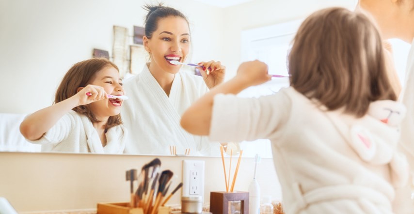 Treba li usta ispirati vodom nakon pranja zubi ili je to potpuno pogrešno?
